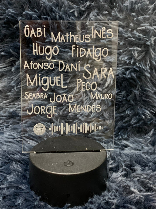 Luminária com nomes