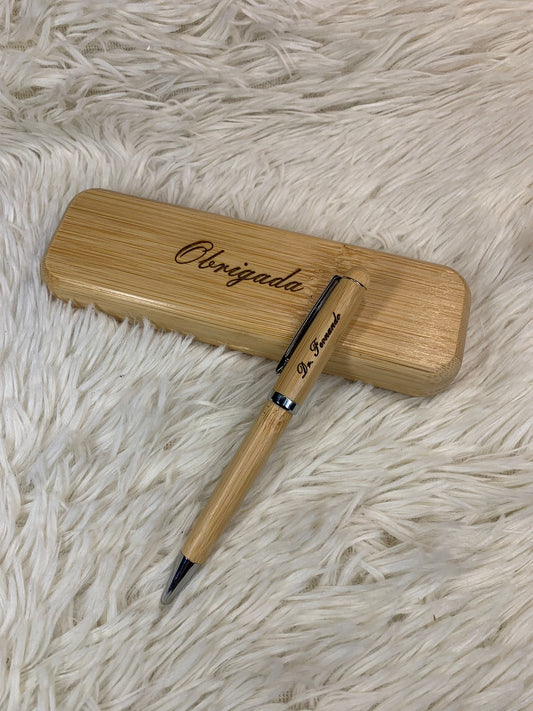 Caneta com caixa em Bambu